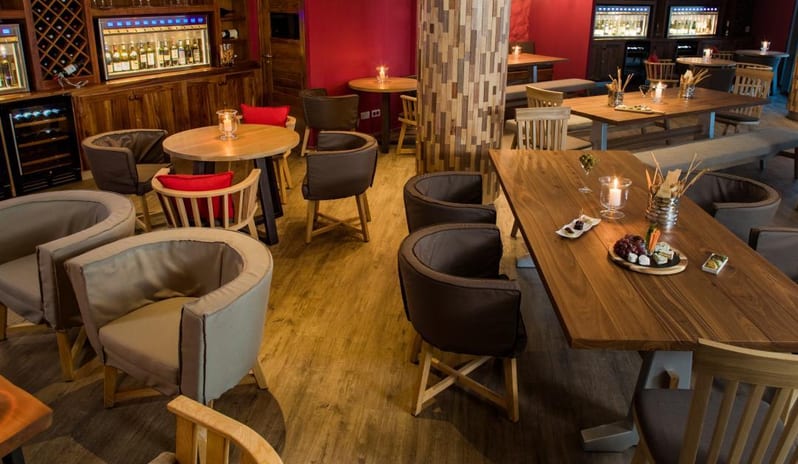 LA PIROGUE - VAN DER STEL WINE BAR 1